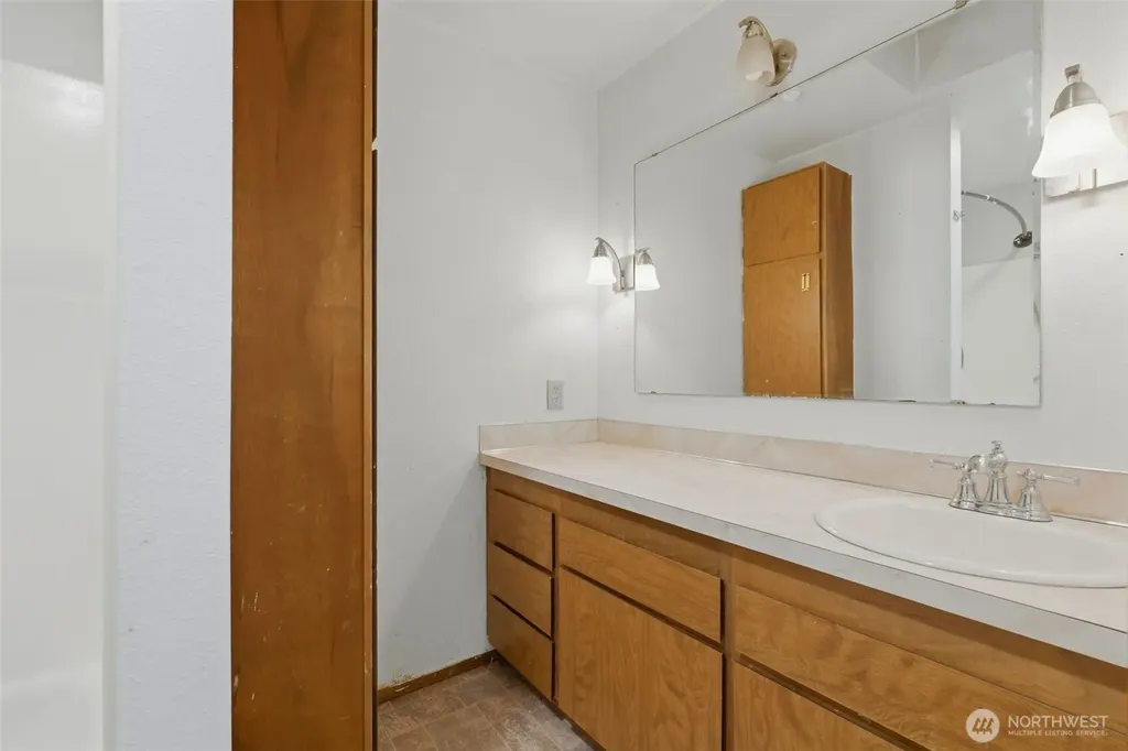 1104 Dibb Street Bremerton WA 98310