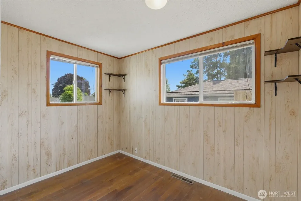 1104 Dibb Street Bremerton WA 98310
