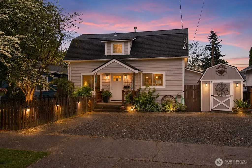 2003 Wells Street Enumclaw WA 98022