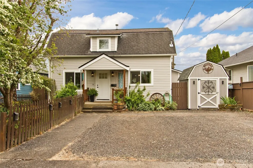 2003 Wells Street Enumclaw WA 98022
