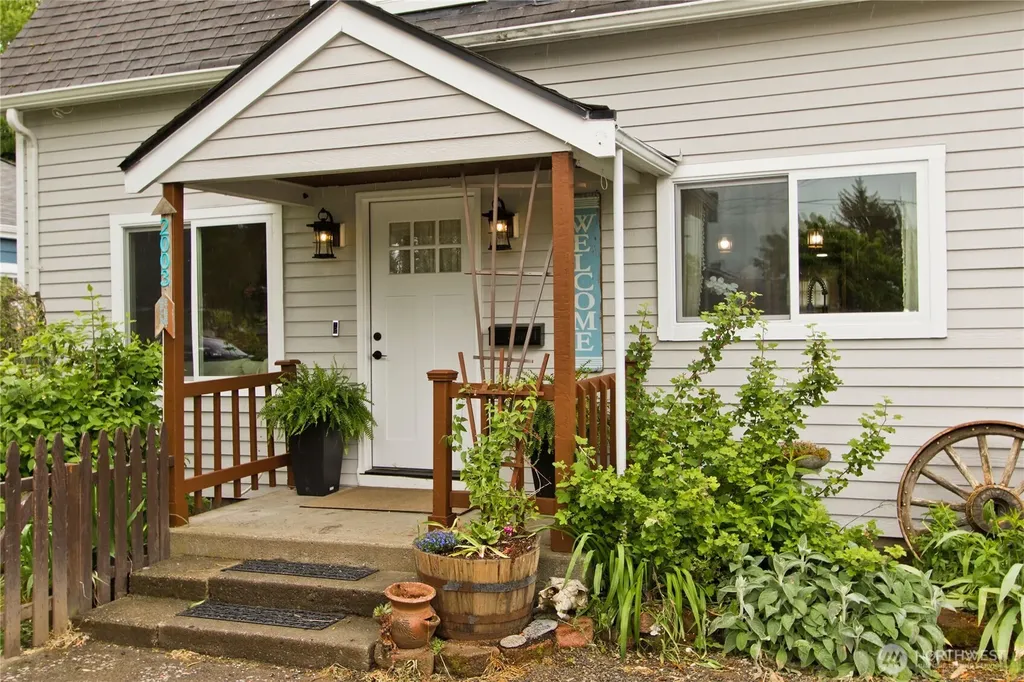 2003 Wells Street Enumclaw WA 98022