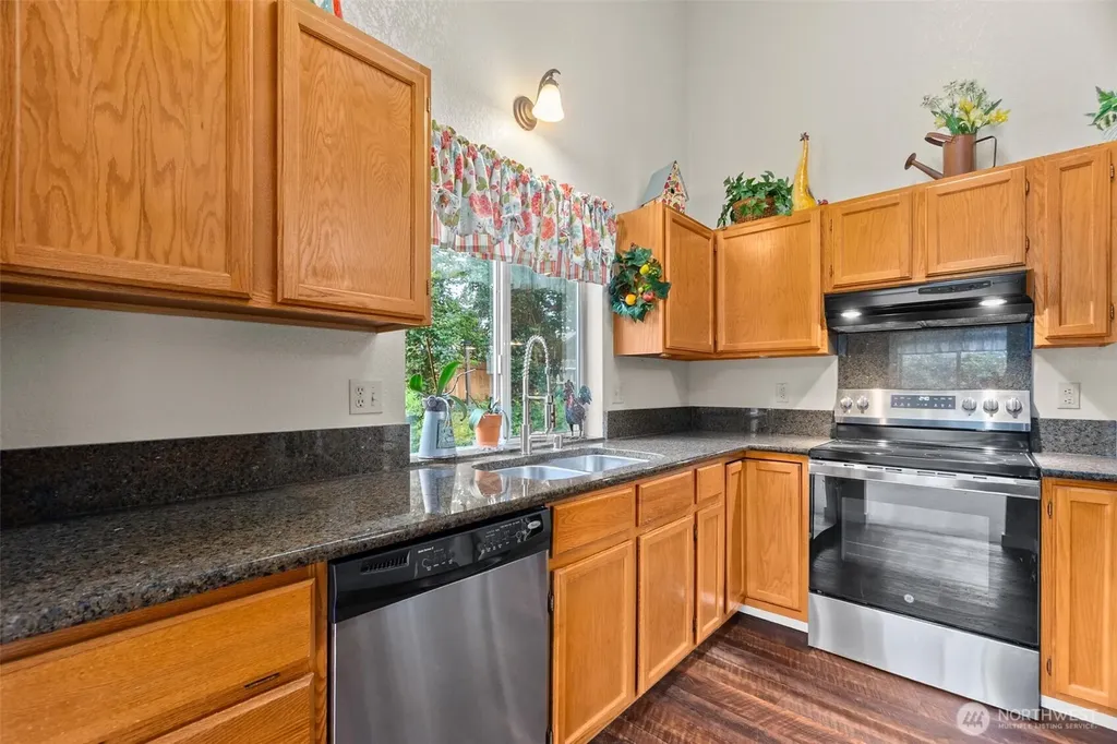 1714 Diamond Loop SE Lacey WA 98503