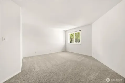 4726 NE 18th Place Renton WA 98059