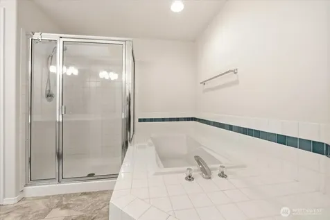 4726 NE 18th Place Renton WA 98059