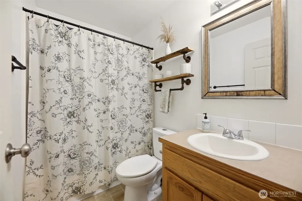 25718 44th Avenue NE Arlington WA 98223