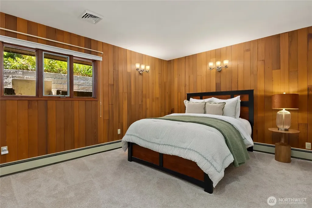 1678 NE Jacobson Road Poulsbo WA 98370