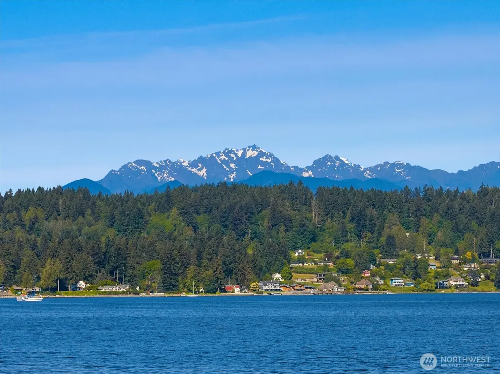1678 NE Jacobson Road Poulsbo WA 98370