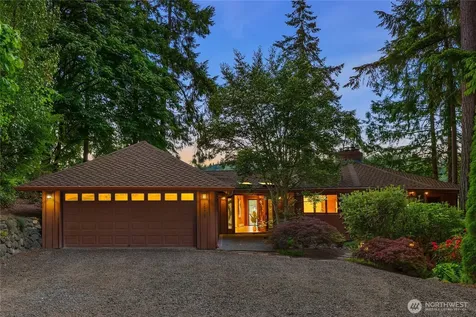 1678 NE Jacobson Road Poulsbo WA 98370