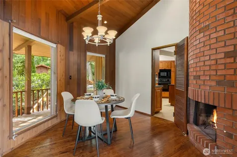 1678 NE Jacobson Road Poulsbo WA 98370
