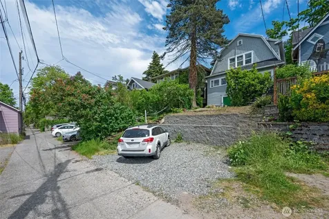 5231 12th Avenue NE Seattle WA 98105