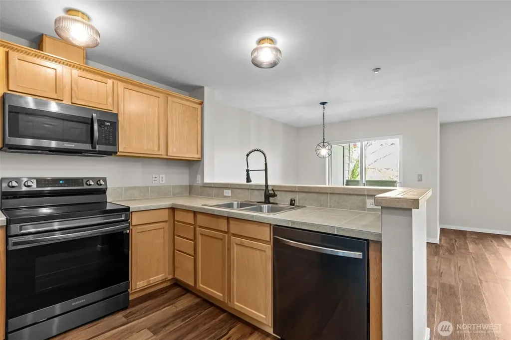 1931 23rd Place NE Issaquah WA 98029