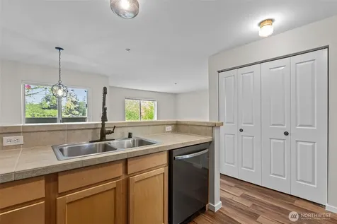 1931 23rd Place NE Issaquah WA 98029