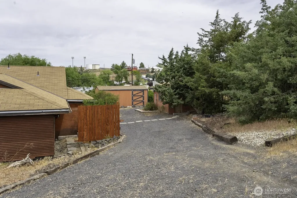 618 1st Avenue NE Soap Lake WA 98851