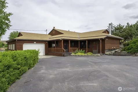 618 1st Avenue NE Soap Lake WA 98851