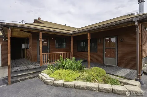 618 1st Avenue NE Soap Lake WA 98851