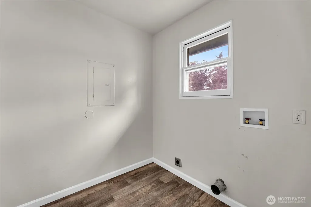 807 N 8th Avenue Kelso WA 98626
