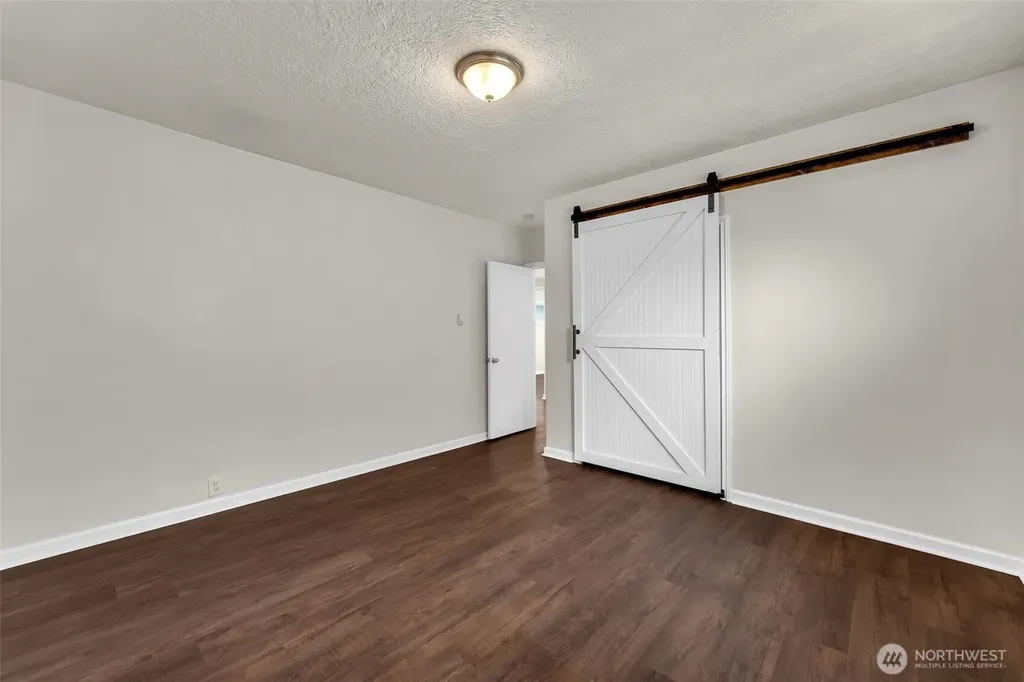 807 N 8th Avenue Kelso WA 98626