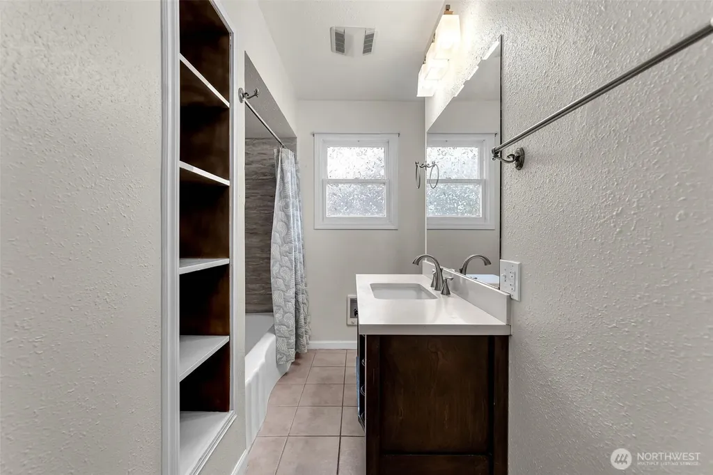 807 N 8th Avenue Kelso WA 98626