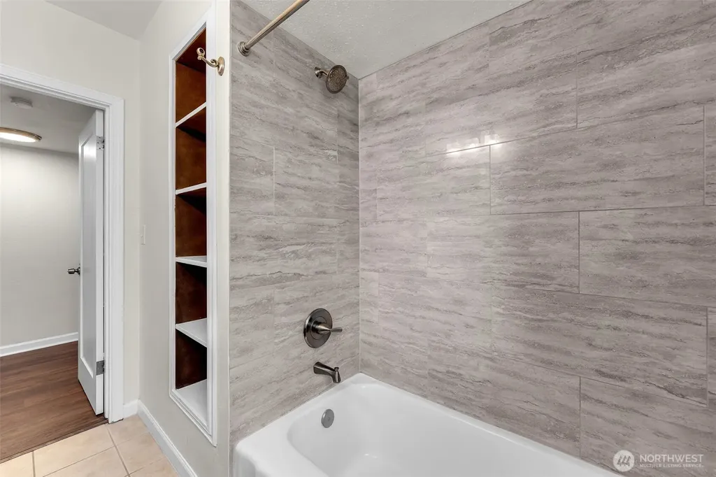 807 N 8th Avenue Kelso WA 98626