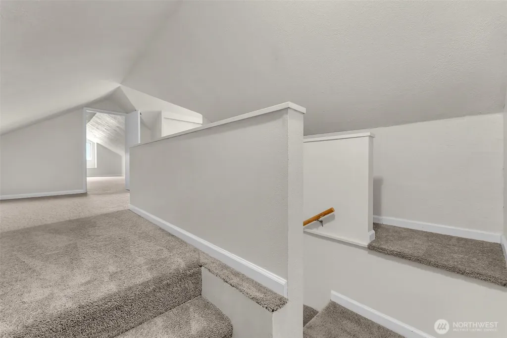 807 N 8th Avenue Kelso WA 98626
