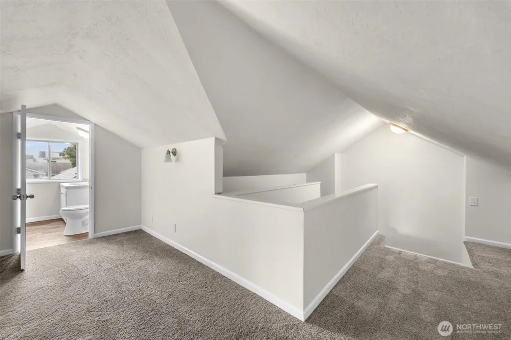 807 N 8th Avenue Kelso WA 98626