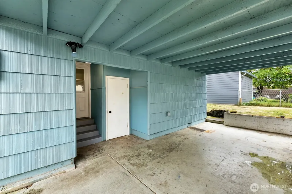 807 N 8th Avenue Kelso WA 98626