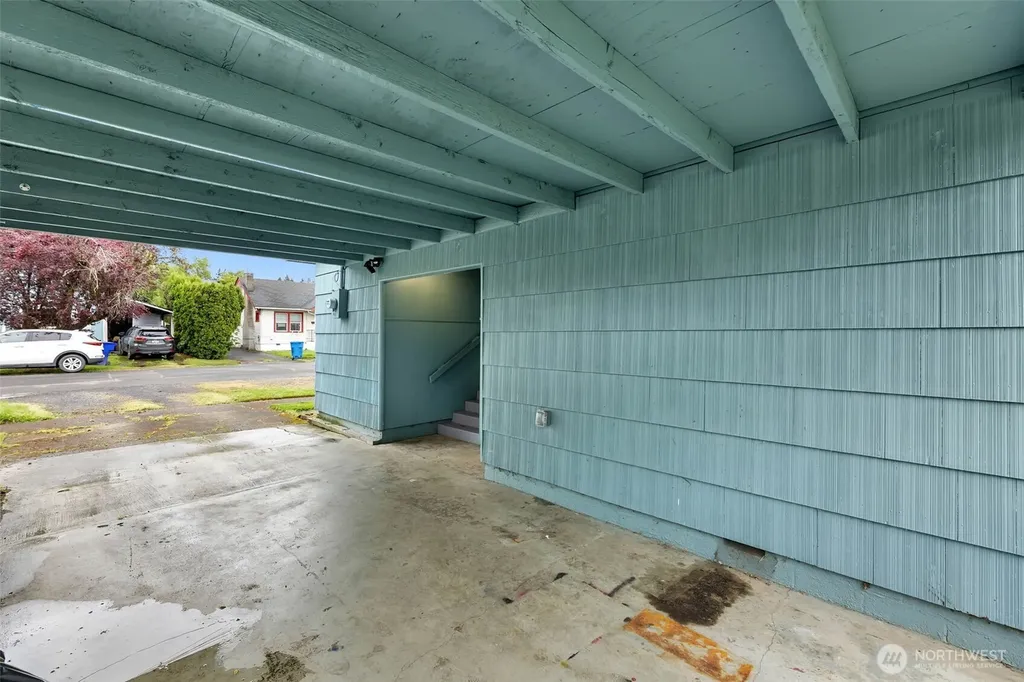 807 N 8th Avenue Kelso WA 98626