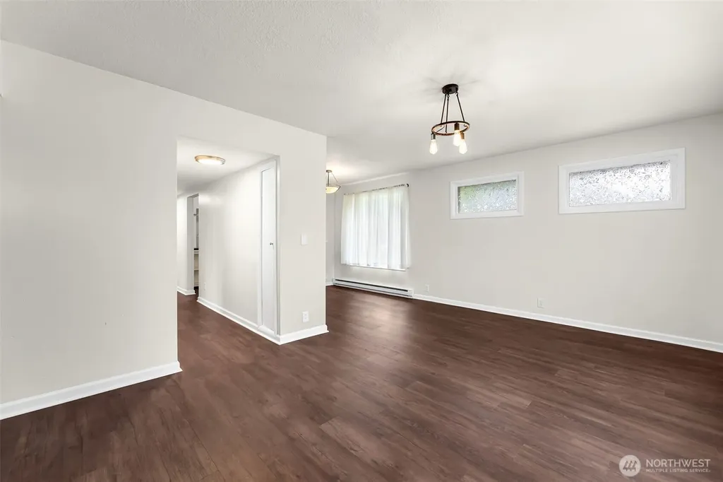 807 N 8th Avenue Kelso WA 98626