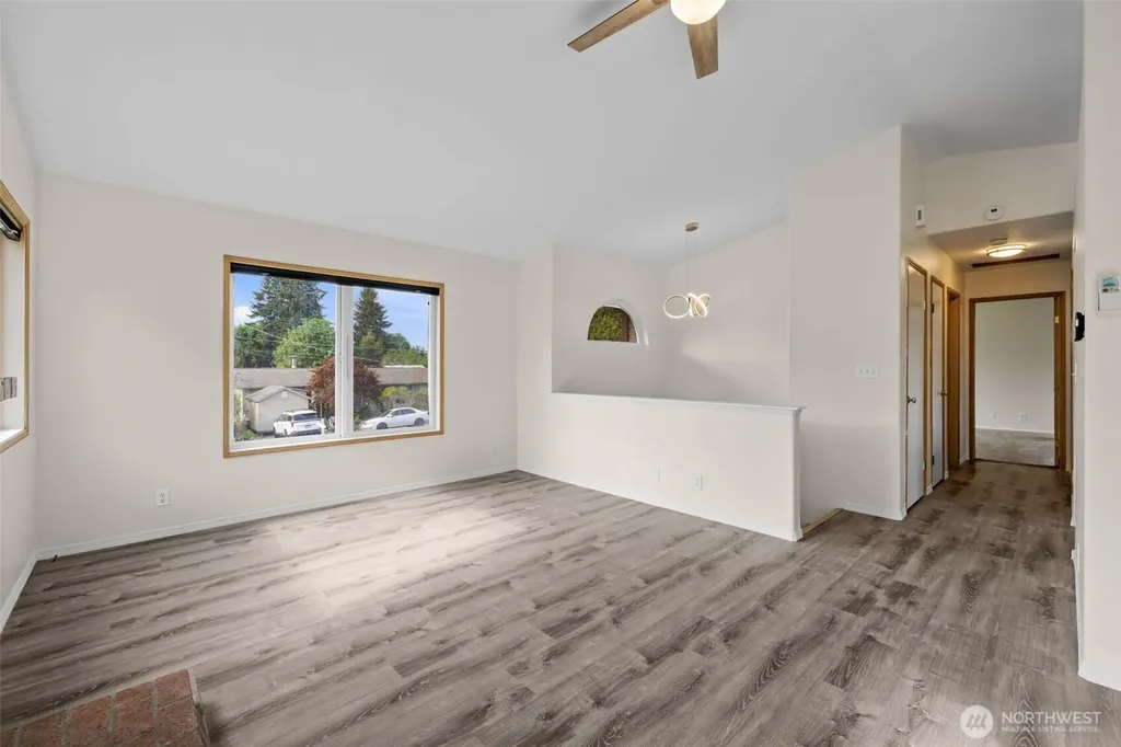 2233 NW Clinton Avenue Poulsbo WA 98370