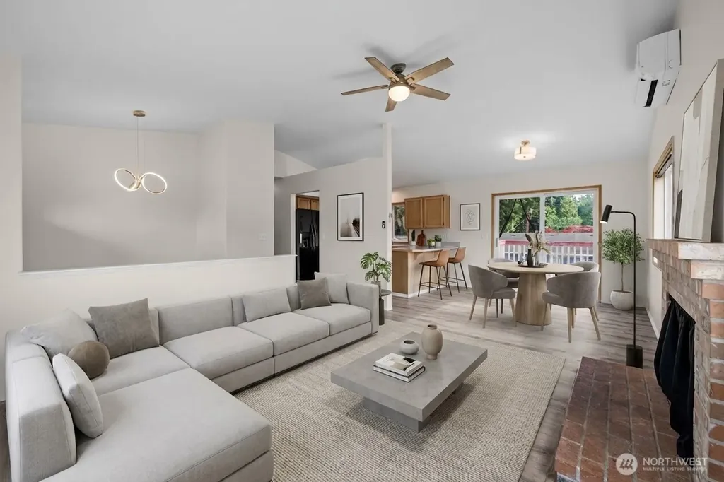 2233 NW Clinton Avenue Poulsbo WA 98370