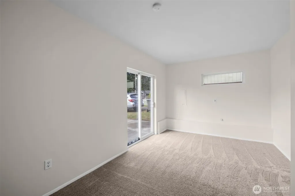 2233 NW Clinton Avenue Poulsbo WA 98370