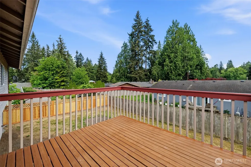 2233 NW Clinton Avenue Poulsbo WA 98370