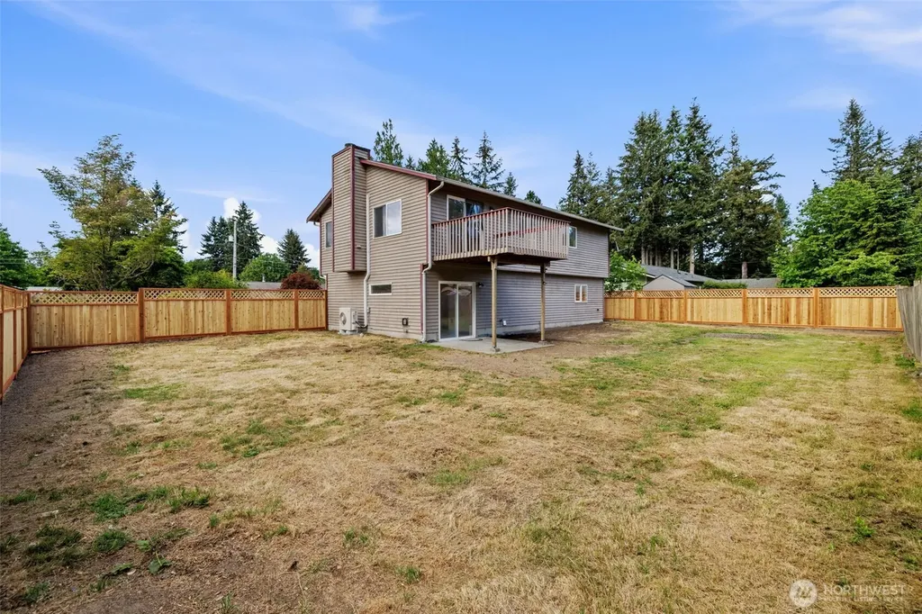 2233 NW Clinton Avenue Poulsbo WA 98370