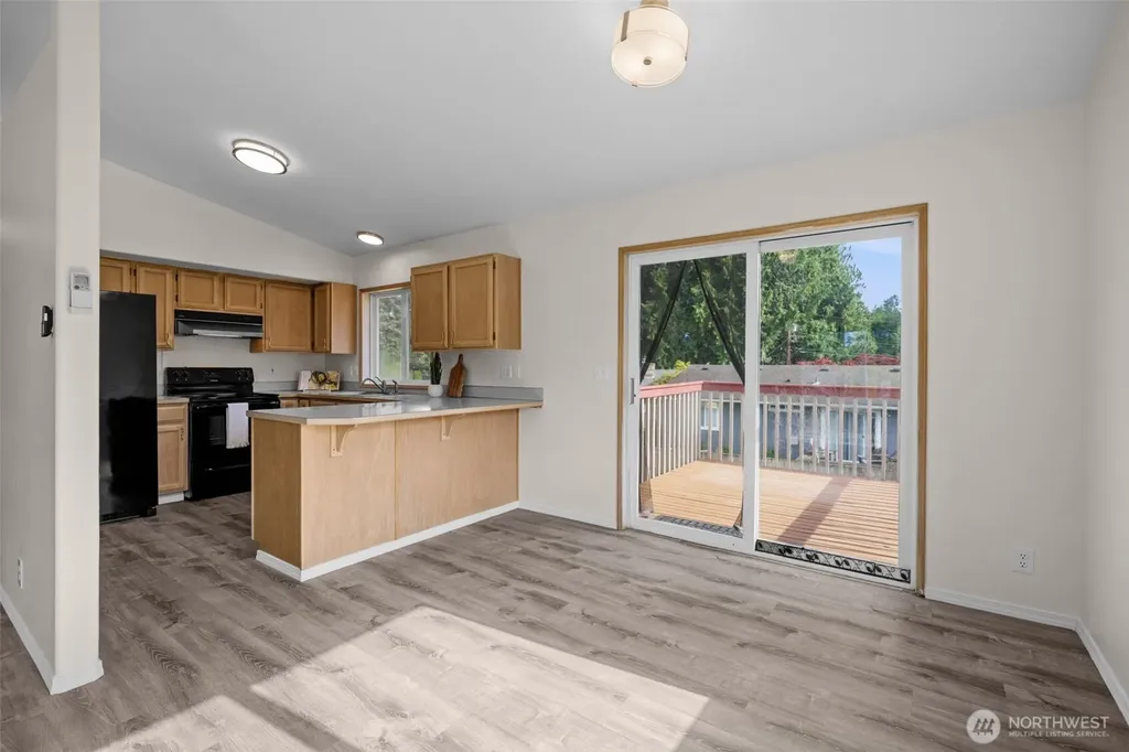 2233 NW Clinton Avenue Poulsbo WA 98370