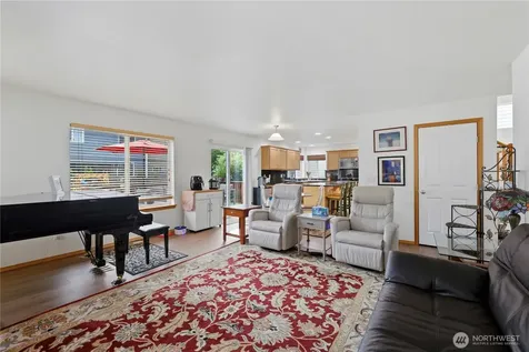 5208 NE 8th Court Renton WA 98059