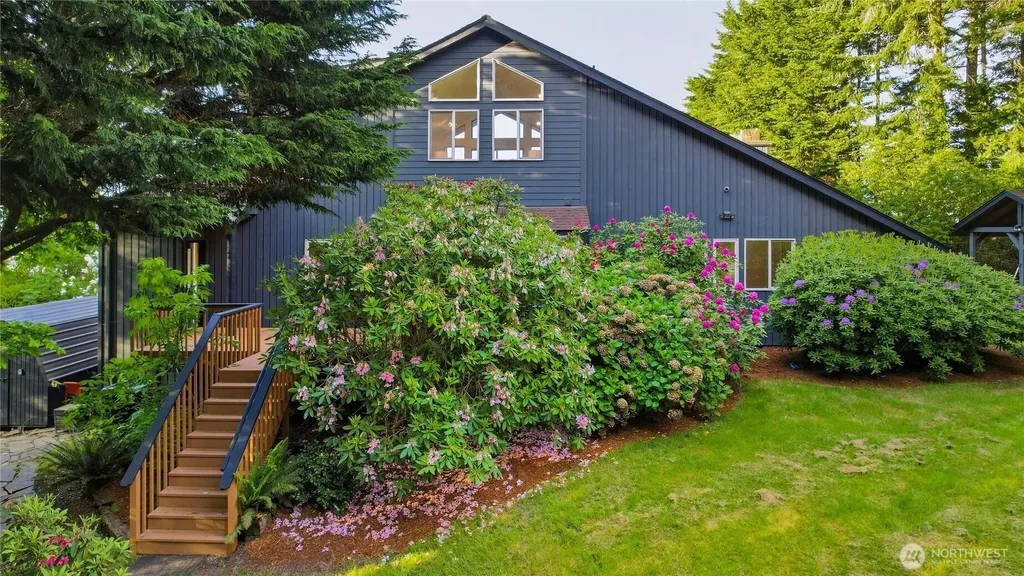 3996 NE Twin Spits Road Hansville WA 98340