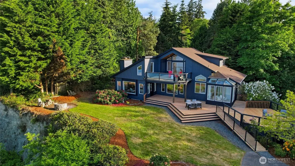 3996 NE Twin Spits Road Hansville WA 98340