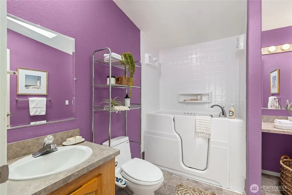 508 Madrona Way NE Bainbridge Island WA 98110