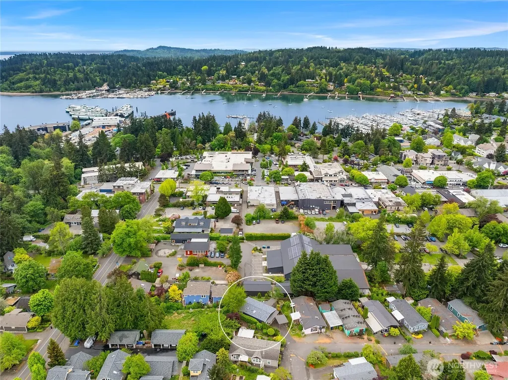508 Madrona Way NE Bainbridge Island WA 98110