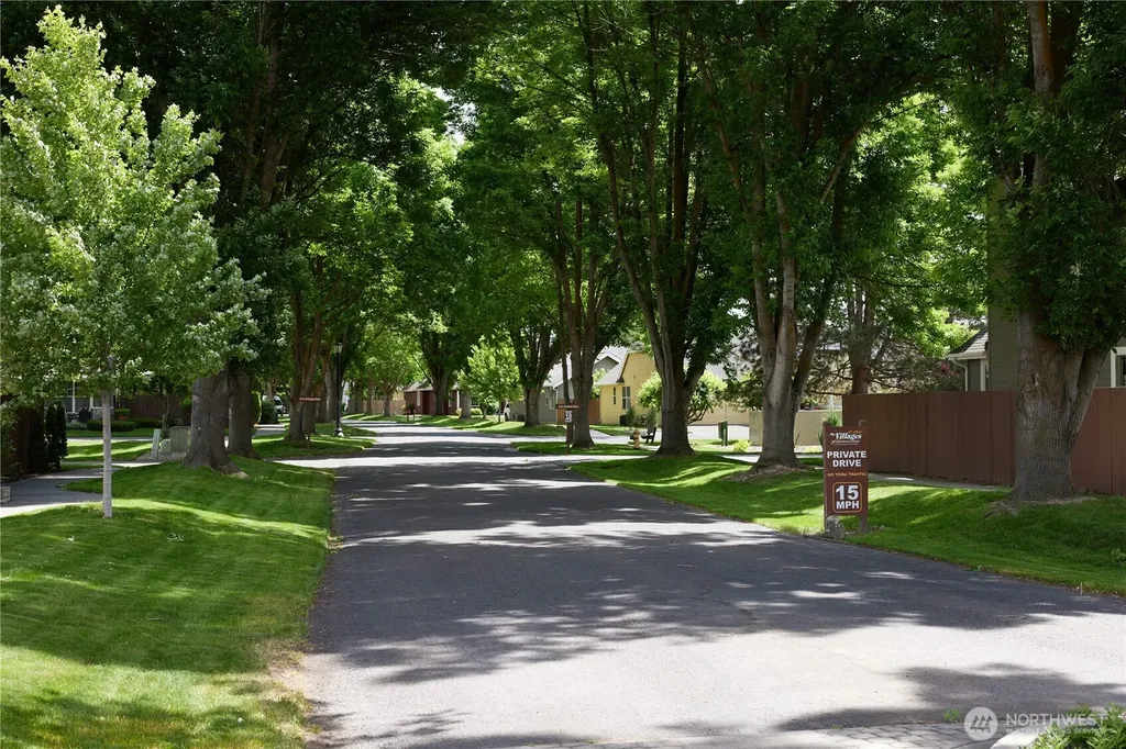 725 SE Creekside Drive College Place WA 99324
