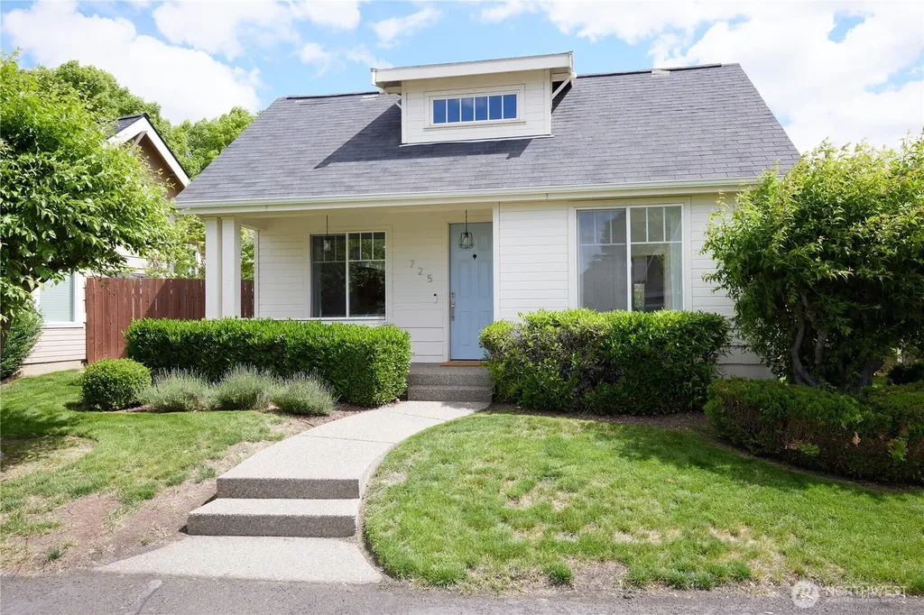 725 SE Creekside Drive College Place WA 99324