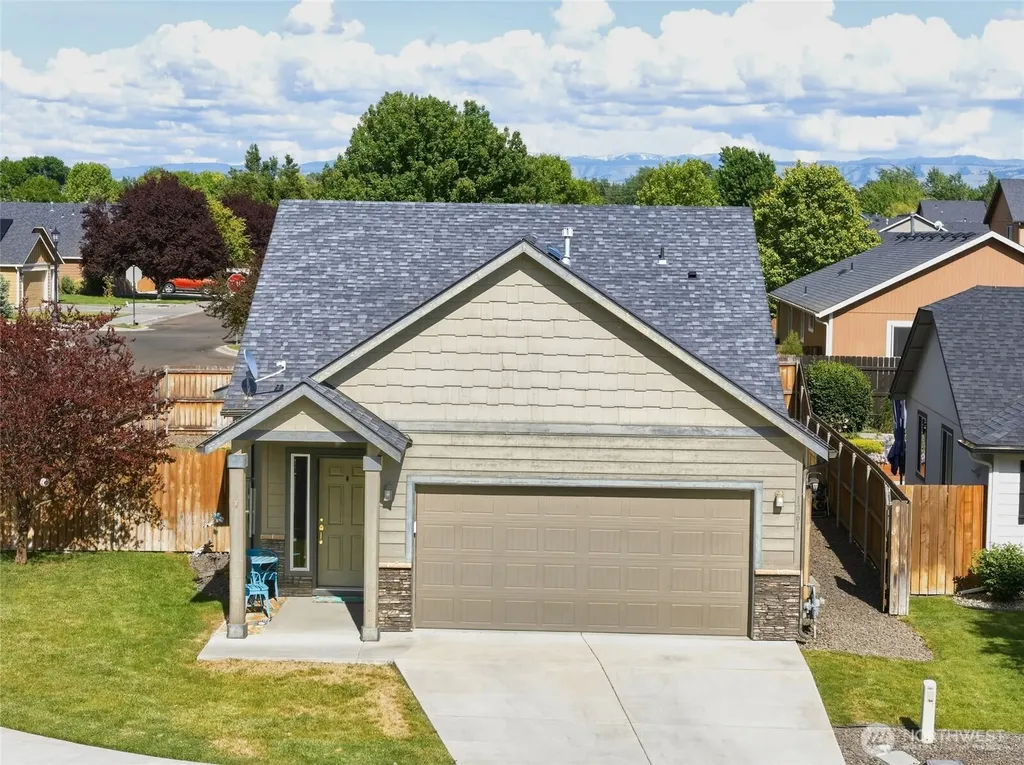 1361 SW Greeley Street College Place WA 99324