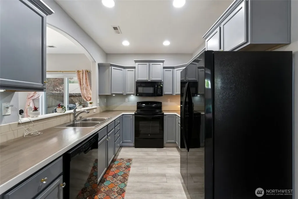 1361 SW Greeley Street College Place WA 99324