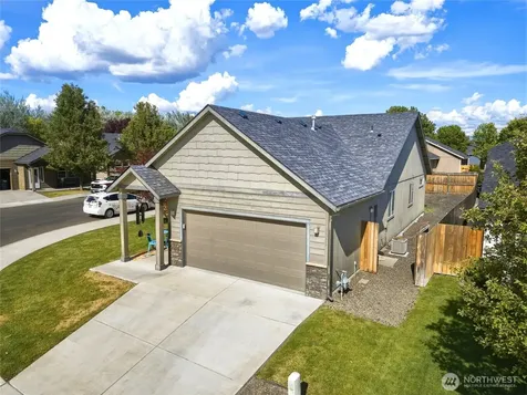 1361 SW Greeley Street College Place WA 99324