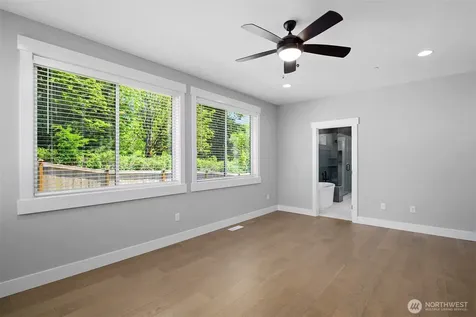3829 95th Avenue E Edgewood WA 98371