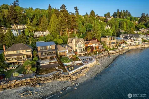 5637 Beach Drive SW Seattle WA 98136