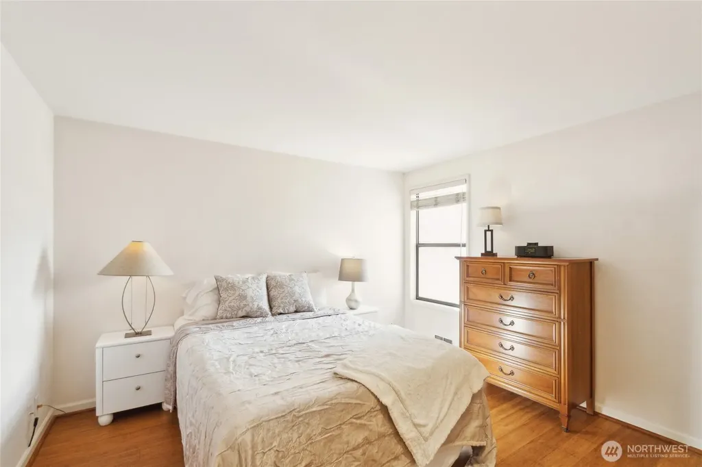 4222 Beach Drive SW Seattle WA 98116