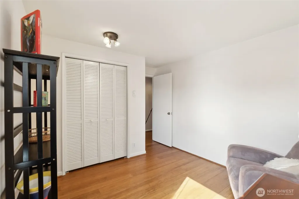 4222 Beach Drive SW Seattle WA 98116