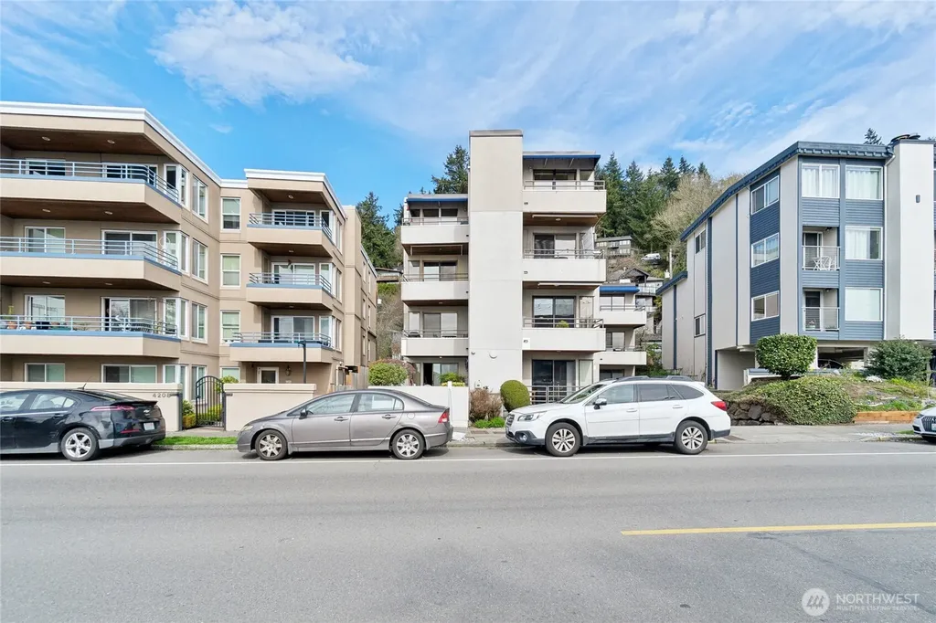 4222 Beach Drive SW Seattle WA 98116