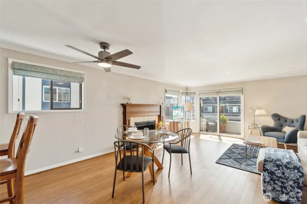 4222 Beach Drive SW Seattle WA 98116